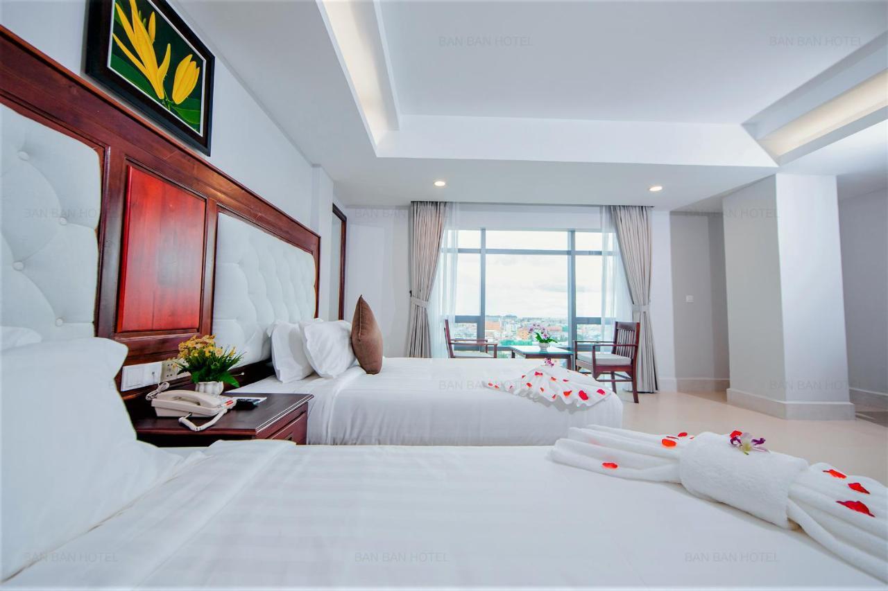 Ban Ban Hotel Phnom Penh Exteriör bild