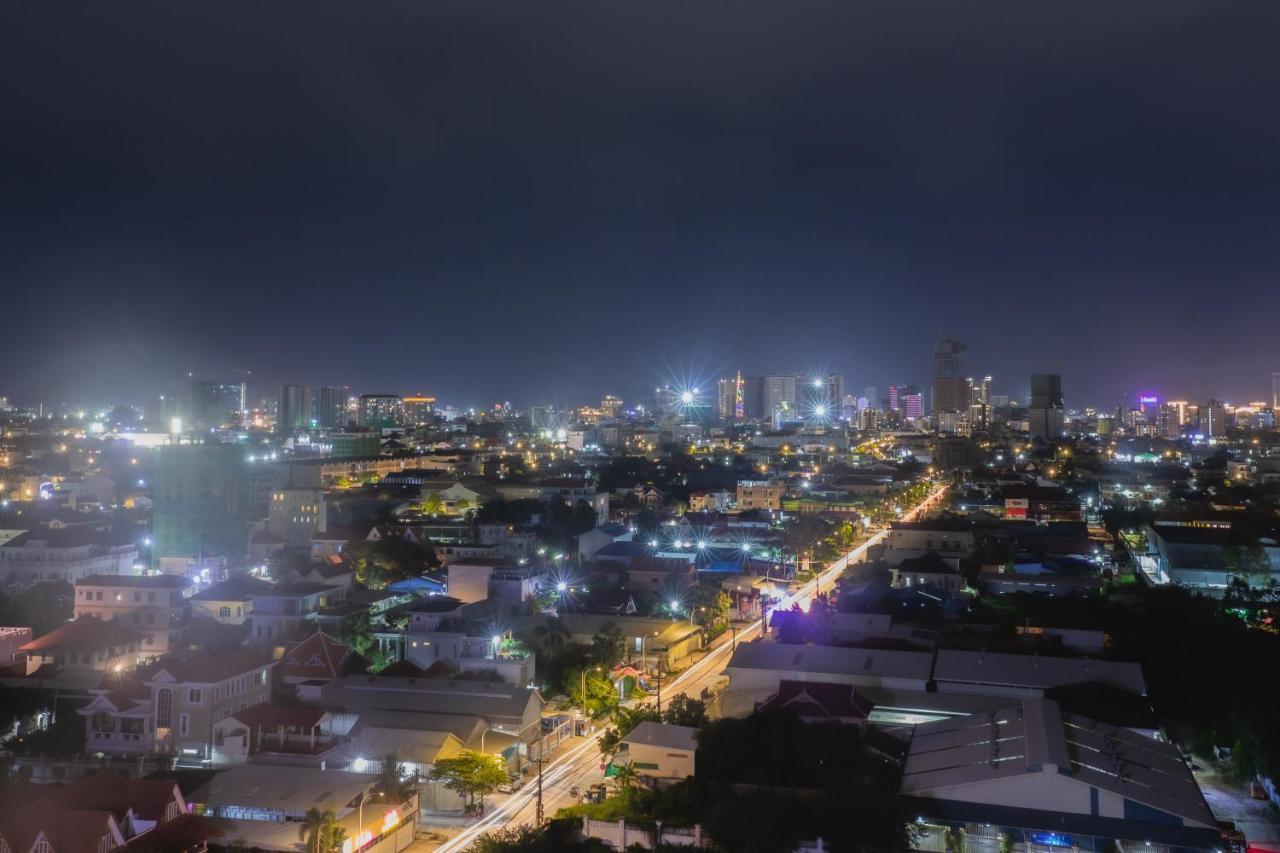 Ban Ban Hotel Phnom Penh Exteriör bild